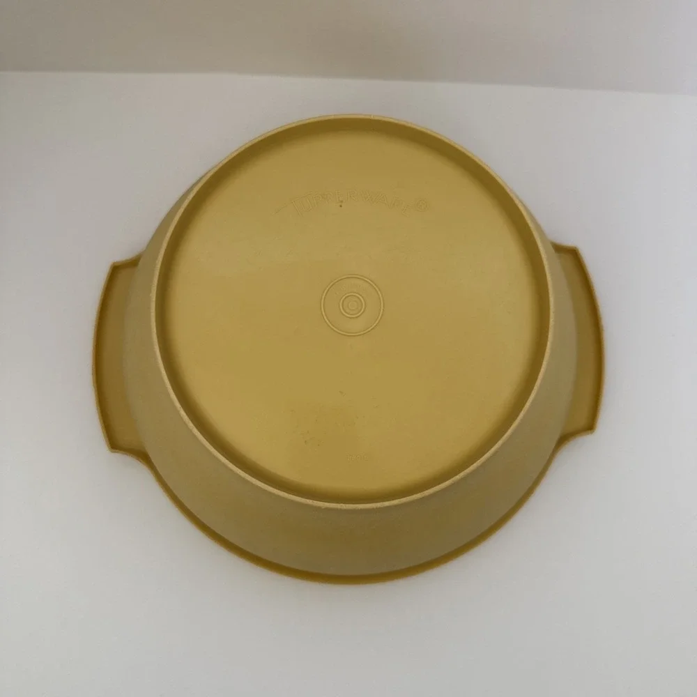 Vintage Tupperware Harvest Gold 880-8 Large Salad Bowl Container 10